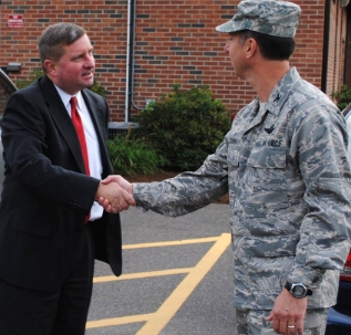 Senator Kissel shaking hands with a U.S. Air Force service member
